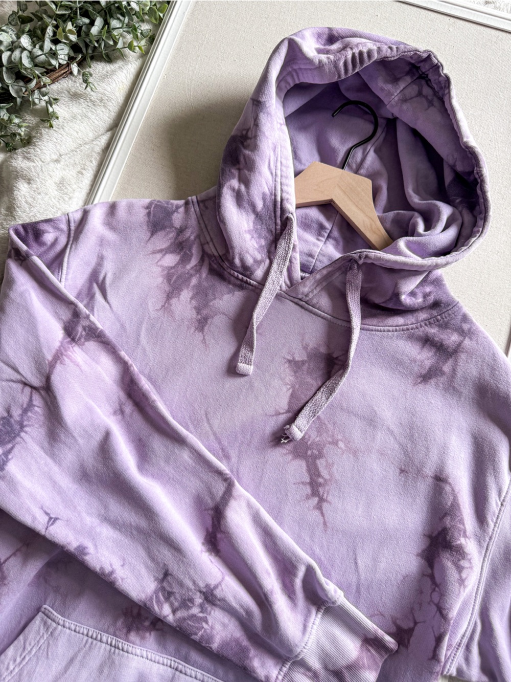 Paperbacks Tie Dye Hoodie Purple Pullover Sweatshirt Size Large